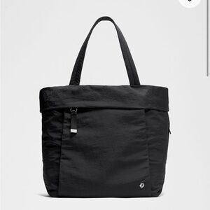 lululemon athletica 27L Tote Bag